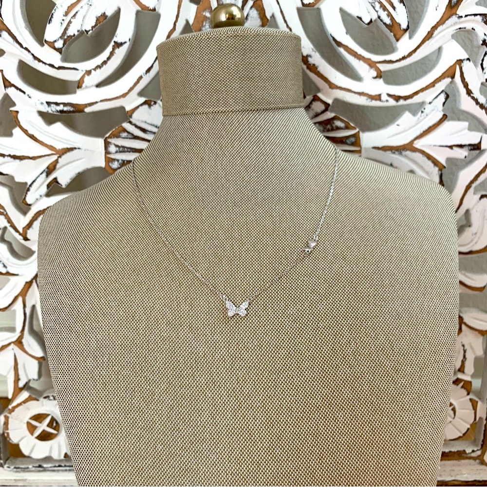 FLASH SALE! New sterling silver butterfly pendant necklace - Picture 1 of 5